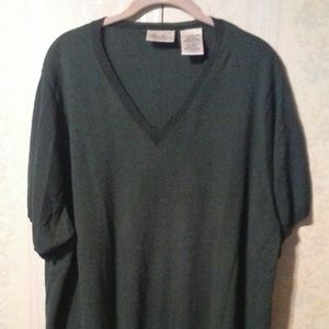 KATHIE LEE WOMAN NAVY BLUE V-NECK TOP